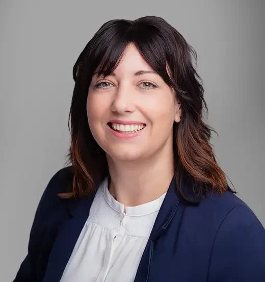 Porträt von Simone Fehrenbach, Marketing Manager bei Sprenker & Röder Immobilien