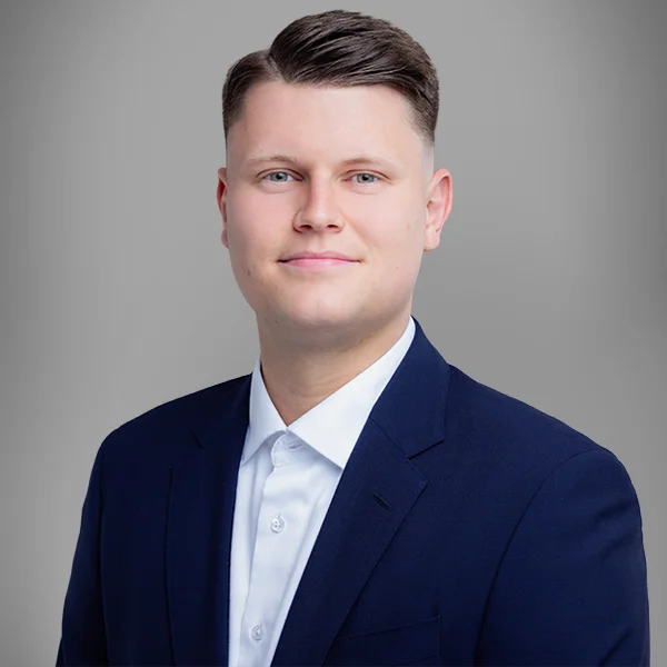 Portärt Yannick Wortmann, Immobilienberater Verkauf & Vermietung bei Sprenker & Röder Immobilien.