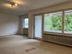 Wohnzimmer - Leerstehende 2-Zimmer-Wohnung im Dachgeschoss mit Garagenstellplatz