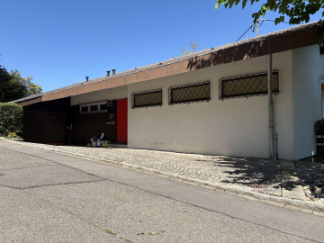 Sanierungsbedürftiges Einfamilienhaus in beliebter Hanglage von Staufen-Grunern, 79219 Staufen, Einfamilienhaus