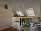 Essbereich - Moderne 4-Zimmer-Maisonettewohnung mit zwei Stellplätzen in Freiburg-Günterstal