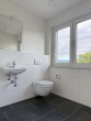 Gäste-WC - RESERVIERT: Neuwertige Attikawohnung mit Terrasse & zwei TG-Stellplätzen