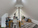 Dachspitz - Modernes Einfamilienhaus mit Außenpool in idyllischer Ortsrandlage