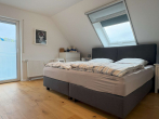 Bild - Moderne Eigentumswohnung in gepflegtem Zweifamilienhaus auf Erbbaurecht