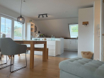 Bild - Moderne Eigentumswohnung in gepflegtem Zweifamilienhaus auf Erbbaurecht