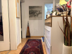 Flur - Vermietete 3-Zimmer-Wohnung im 1.DG mit Balkon und KFZ-Stellplatz im Freien