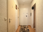 Verteilerflur - Vermietete 3-Zimmer-Wohnung mit Balkon auf Erbbaurecht