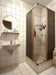 Badezimmer - Bezugsfreie 4,5-Zimmer-Wohnung mit Loggia und Tiefgaragenstellplatz in ruhiger Lage