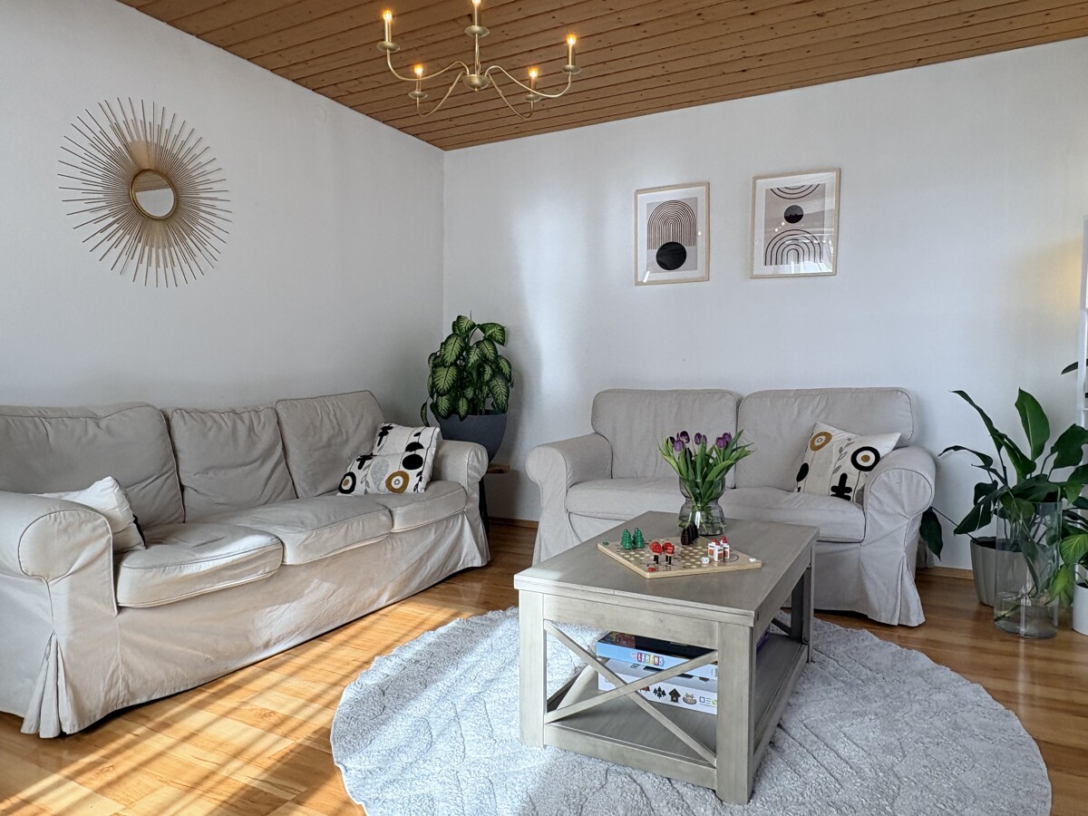 Wohnzimmer im 1. OG (2)