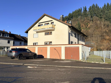 Bezugsfreie 3-Zimmer-Dachgeschosswohnung mit Balkon und Garage in Waldkirch-Buchholz, 79183 Waldkirch-Buchholz, Dachgeschosswohnung